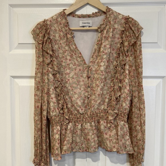 YUMI KIM Angel Eyes Clover Top Blush Floral Ruffle Smocked Waist Peplum Size L - Picture 2 of 13